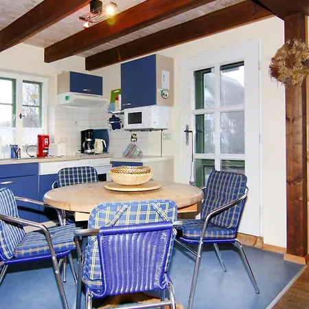 Reihenhaeuser Im Hafendorf Auf Ruegen 別荘 *